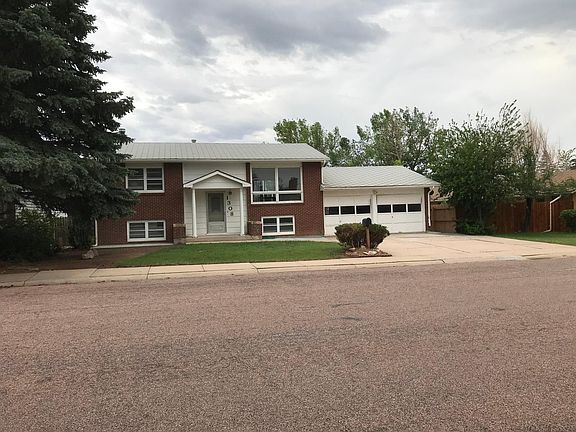 2nd image of 1308 Curtis St