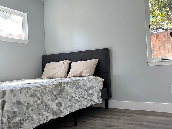 5th image of 930 Alexis Ct Unit B
