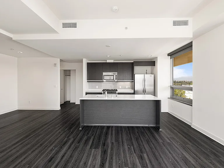 360 Residences — Photo 21