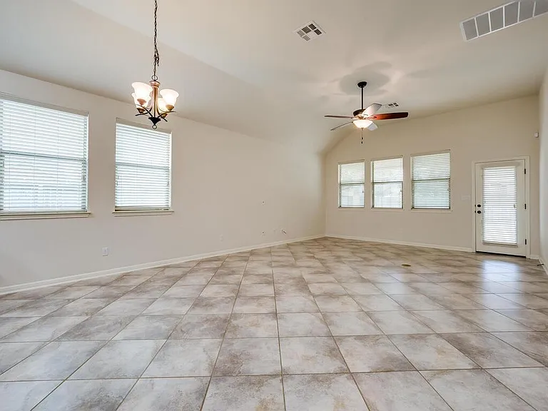2200 Hilltop Climb Dr — Photo 10