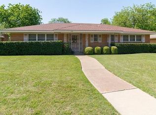 814 Finland Ave, Grand Prairie, TX 75050