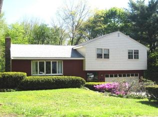 19 Park Ln, East Walpole, MA 02032