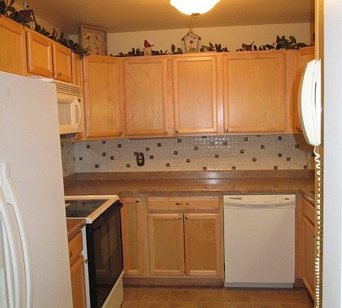 4th image of 2929 Sunnyside Dr APT B229