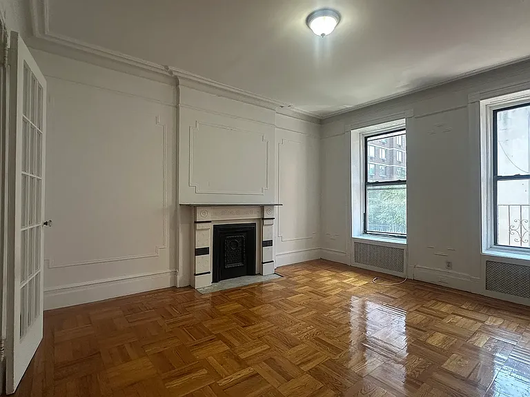309 W 54th St #3A — Photo 5