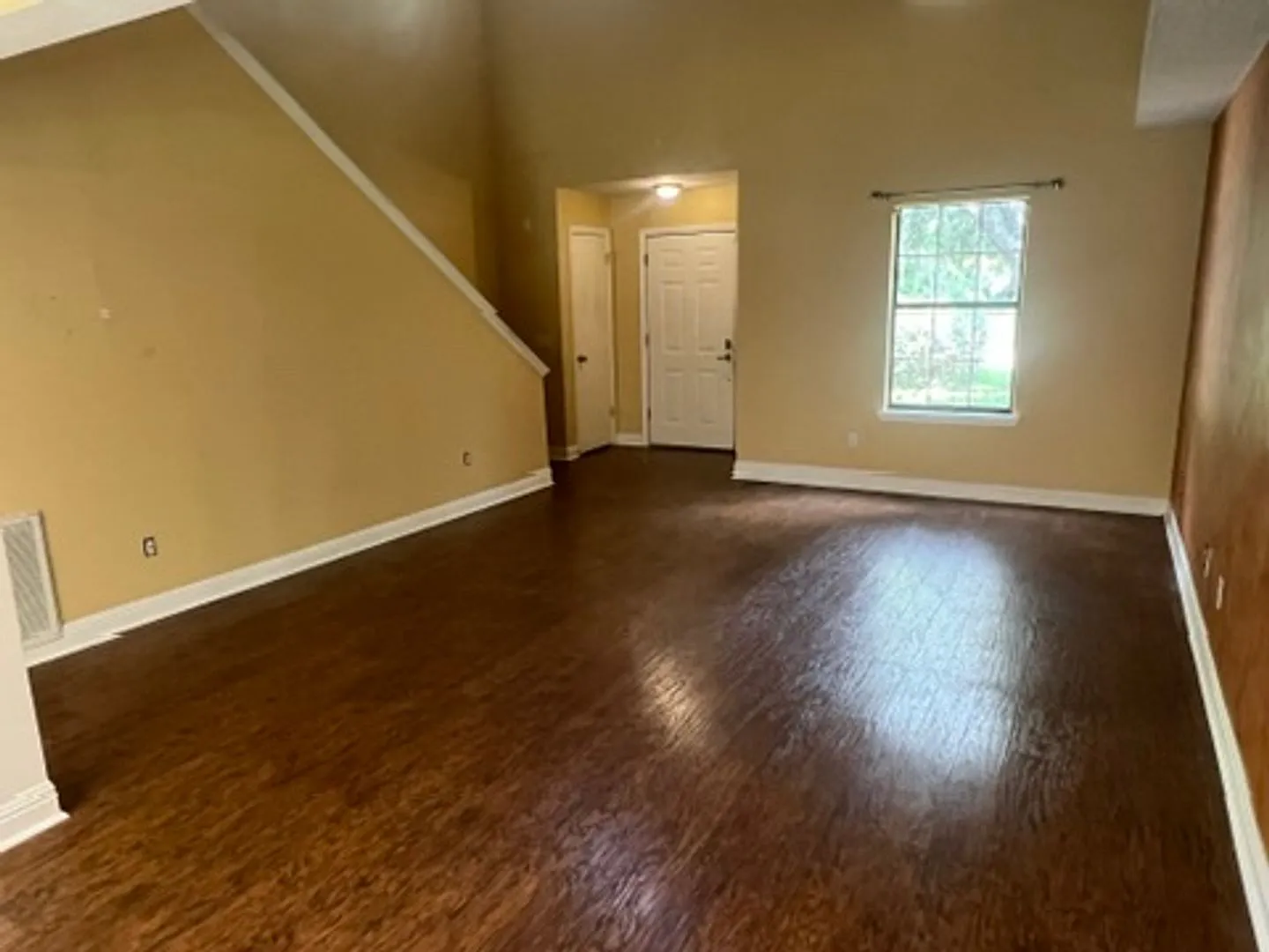 3BR/2BA with a Treehouse — Photo 2