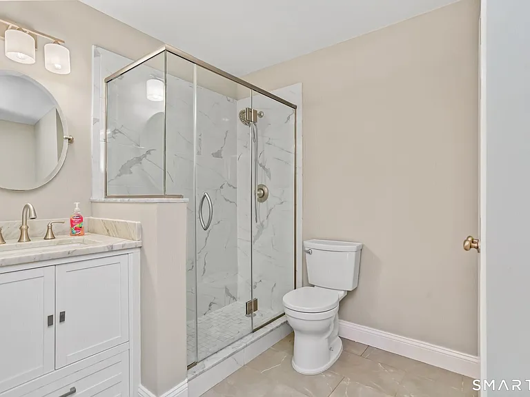 118 Lloyd Dr — Photo 23