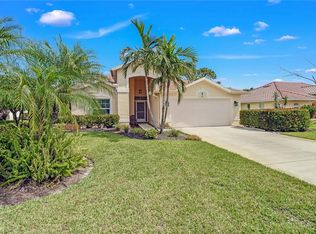 137 Palmetto Dunes Cir, Naples, FL 34113