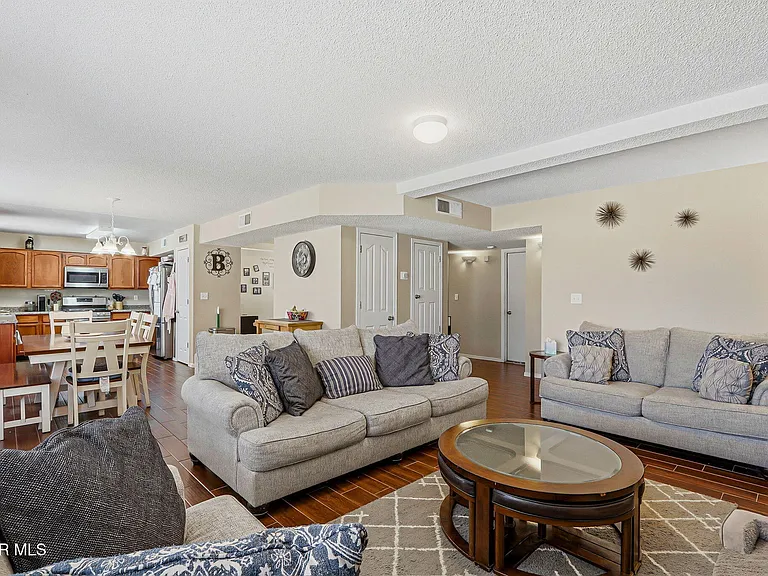 14233 Spanish Point Dr — Photo 11