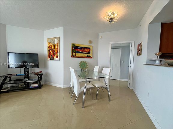 4th image of 16699 Collins Ave Floor 2109-331