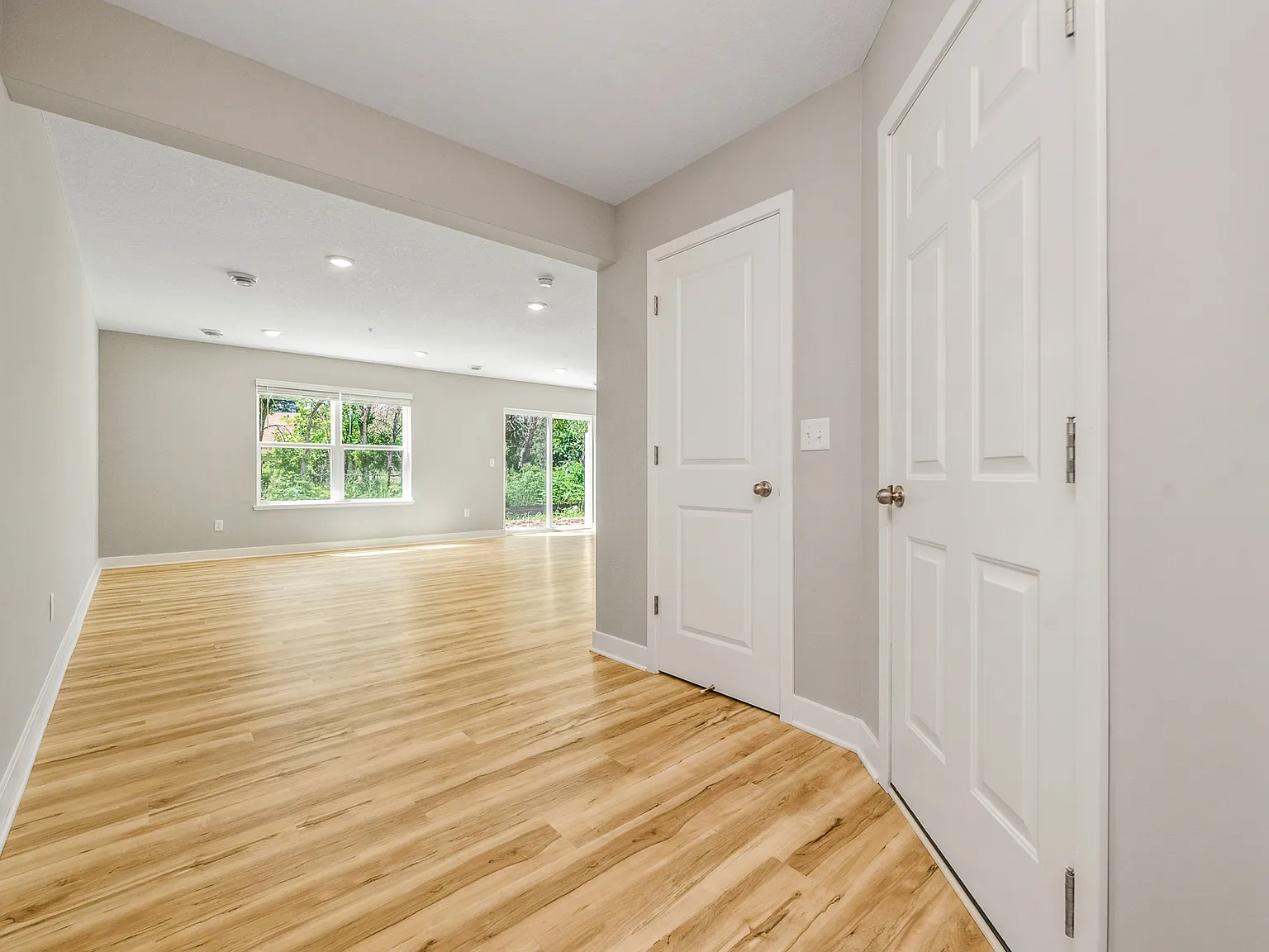 3 bed, 2.5 bath, 1665 sqft, $2,650 — Photo 4