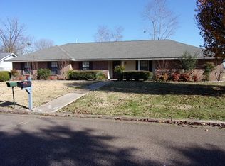 1836 Modeannia St, Tupelo, MS 38801
