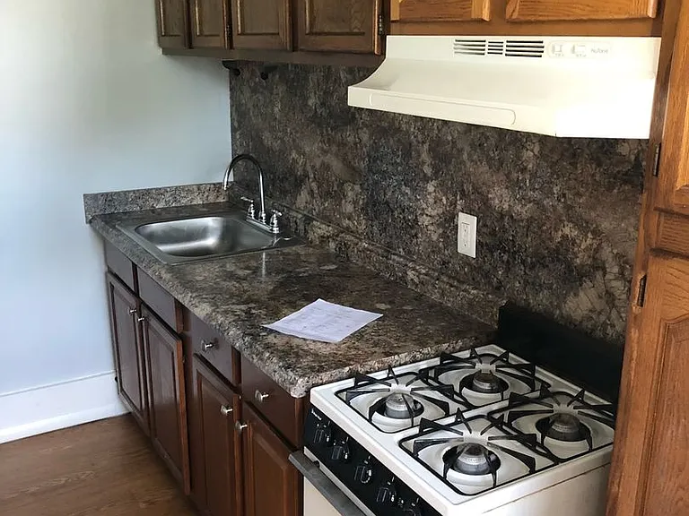 85 Meigs St #3B — Photo 9