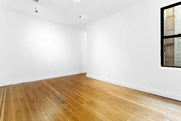 Rented by REAL New York | media 22
