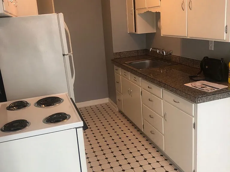 Taylor Place — Photo 8