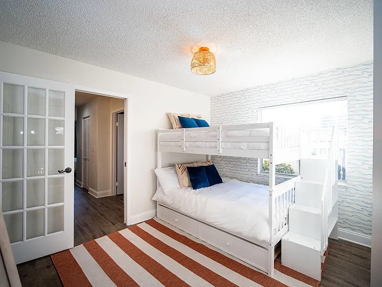 1394 Stonehenge Way — Photo 37