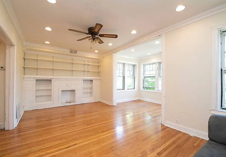 4825 N Sawyer Ave #2 — Photo 3