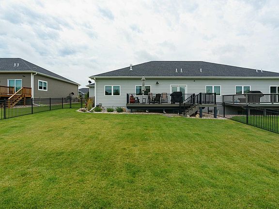 2nd image of 6723 Windsong Ct