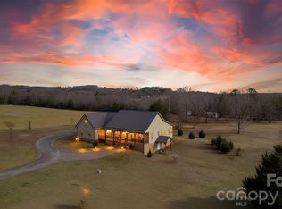 445 Warren Rd, Taylorsville, NC 28681