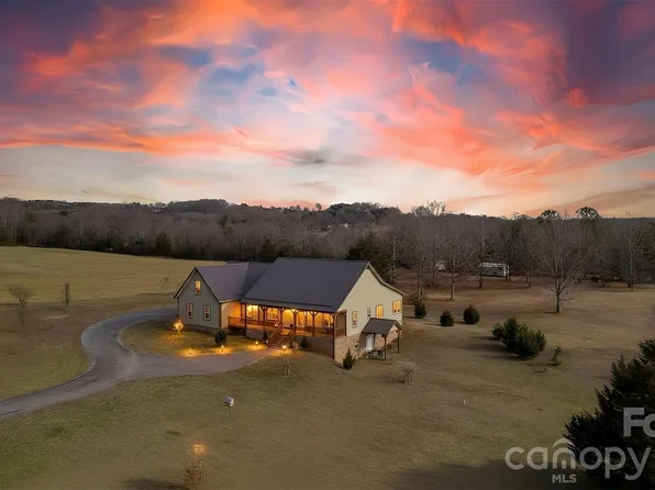 445 Warren Rd, Taylorsville, NC 28681