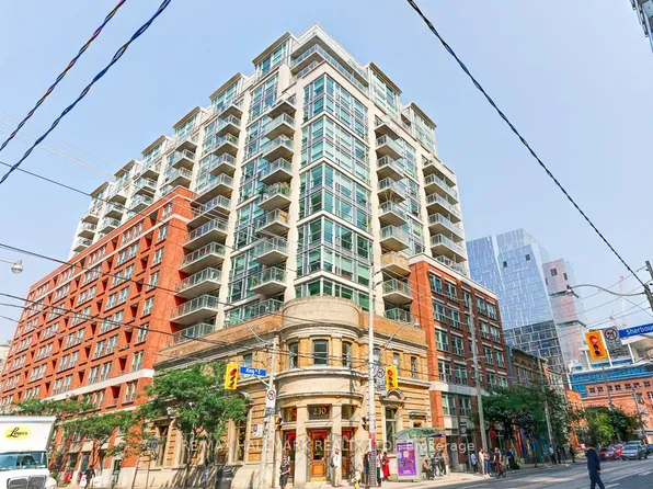 230 King St E #911, Toronto, ON M5A 1K5