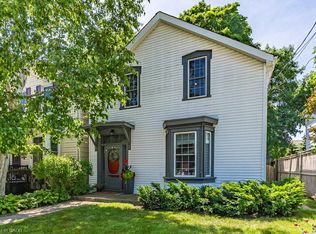 132 Park St W, Hamilton, ON L9H1X7