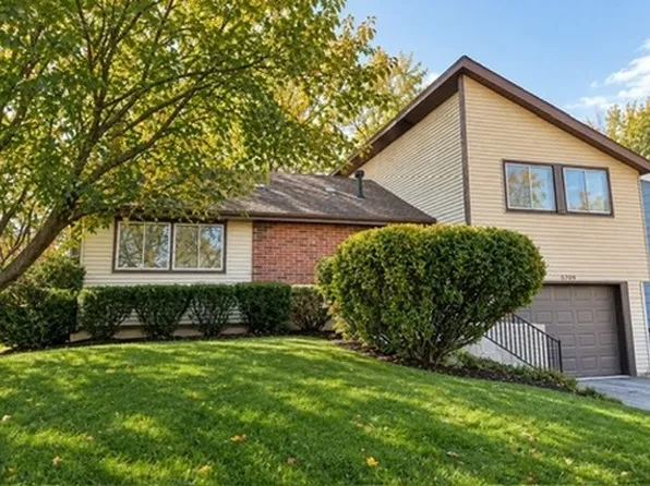 3303 Charlemagne Ave, Hazel Crest, IL 60429