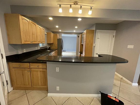 4th image of 8408 Louwen Dr