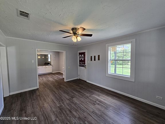 3rd image of 2208 Glendale Ave