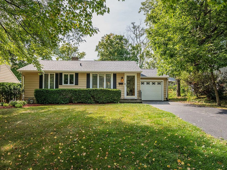 1st image of 224 Tilton Park Dr