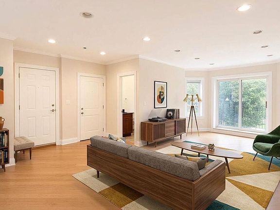 4th image of 4019 N Central Park Ave #1A