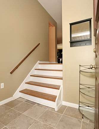 5th image of 22 Canterbury Ln