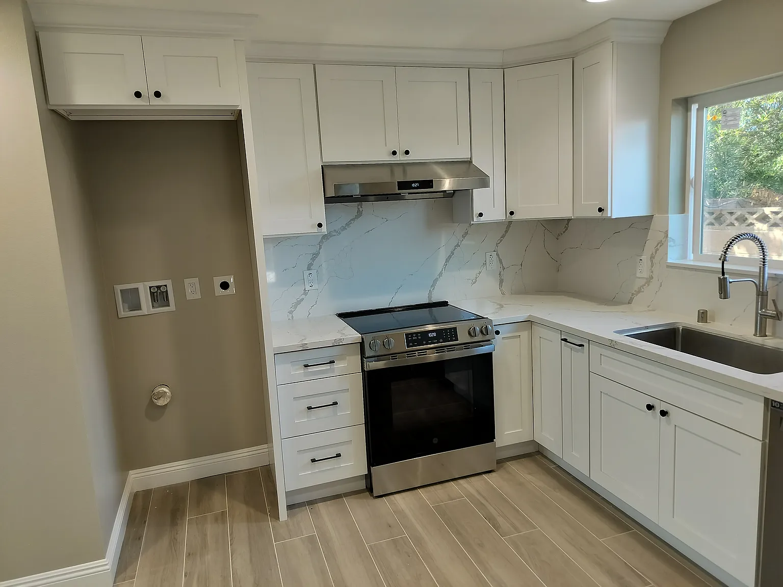 3 bed, 1200 sqft, $3,500 — Photo 3