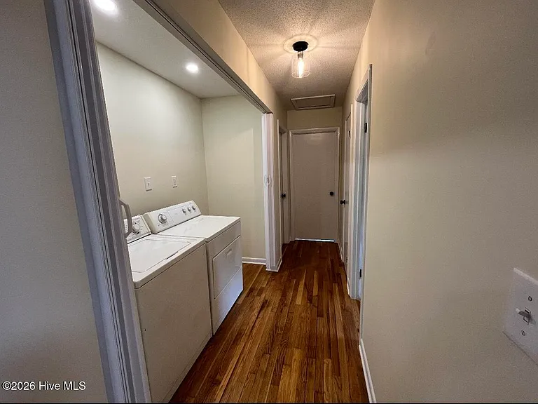 101 Stanley Dr — Photo 14