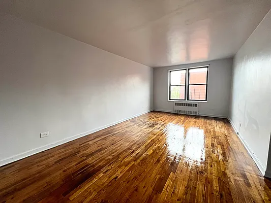 Rented by Premier One Realty LLC | media 4