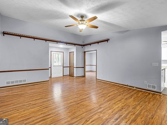 5th image of 1430 Hillside Pl SE