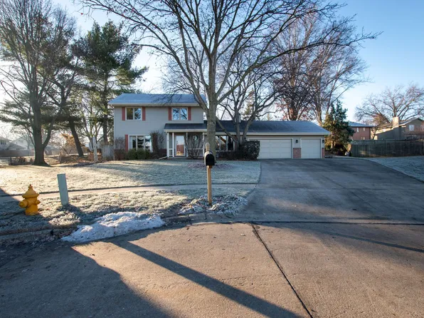 1776 NW 109th Ct, Clive, IA 50325