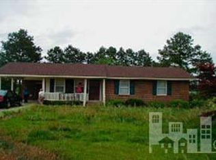 124 N Colonial Dr, Clinton, NC 28328