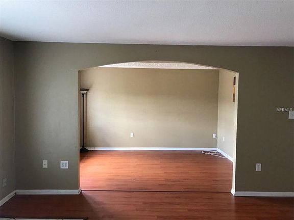 3rd image of 120 Carlisle Ave