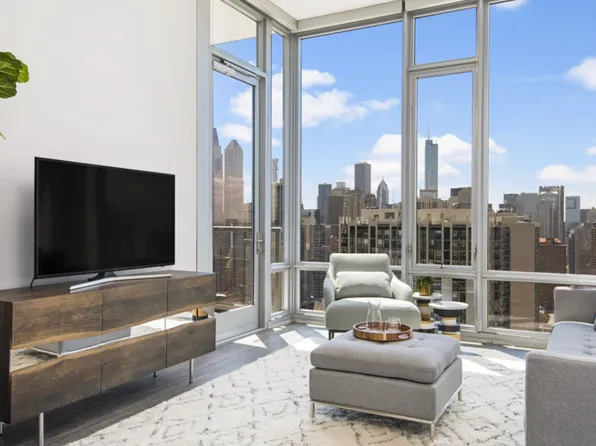 (undisclosed Address), Chicago, IL 60610