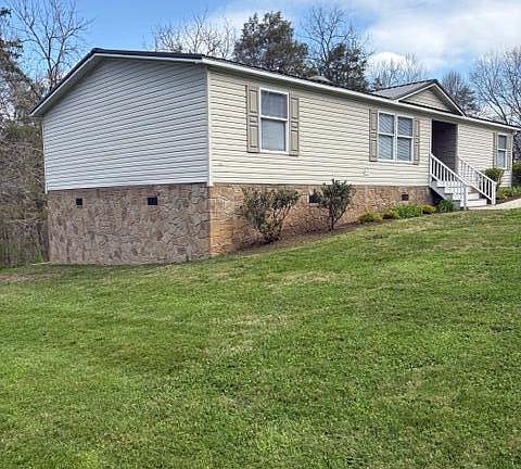 2nd image of 2214 Hinds Creek Rd