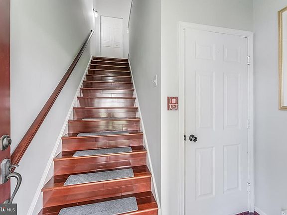 5th image of 43114 Watercrest Sq #200