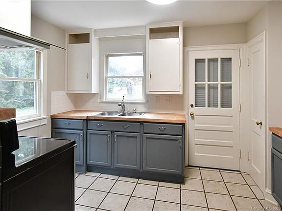 3rd image of 558 Greenway Dr