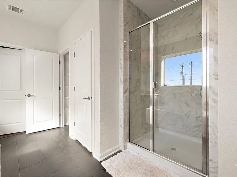 604 Spindrift Ln — Photo 6