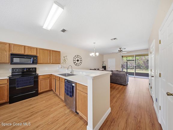 4th image of 2990 S Fiske Blvd APT K3