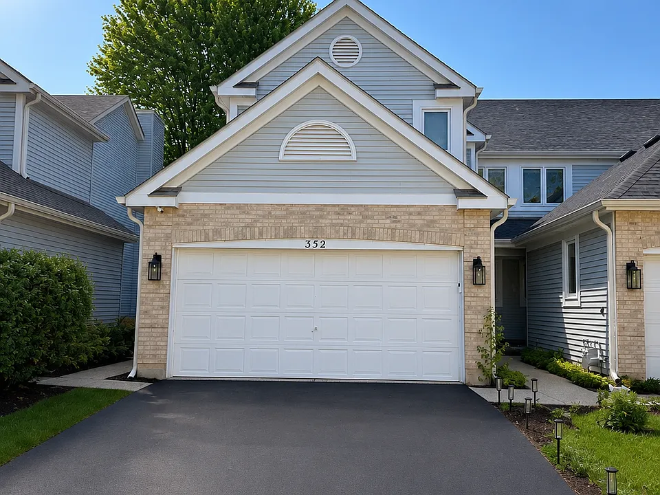 352 Bristol Ln