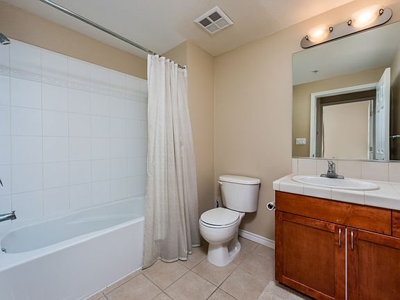 4th image of 1240 India St Unit 1704