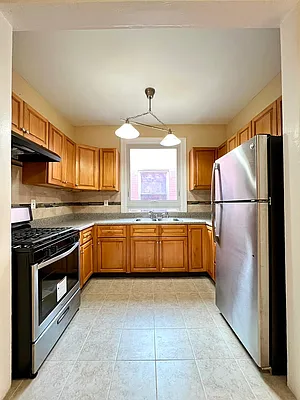 Rented by Zjama Realty Corp | media 2