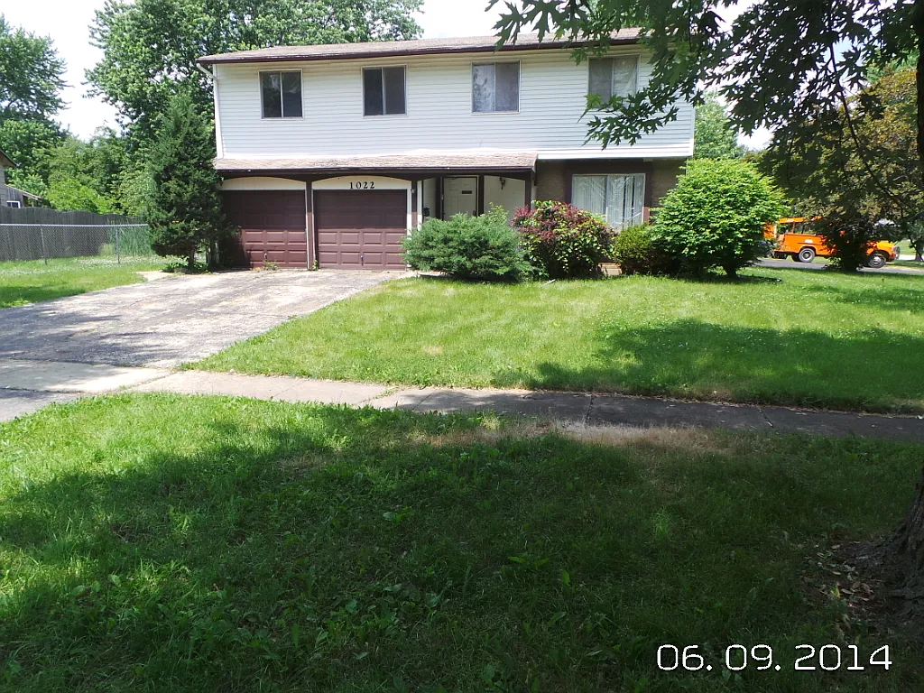 1022 Ashridge Ln photo 1