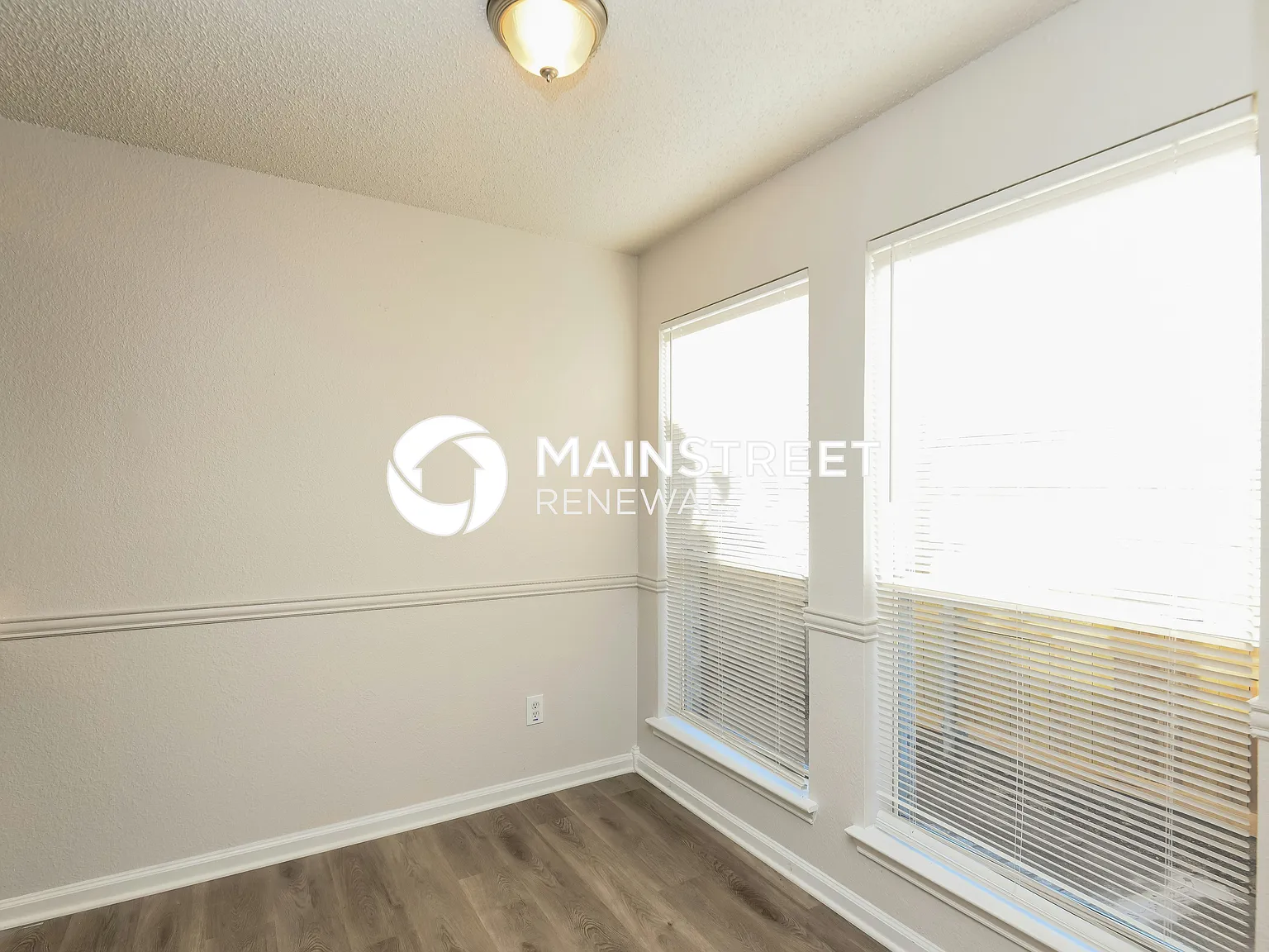 5824 heatherglen ter — Photo 4