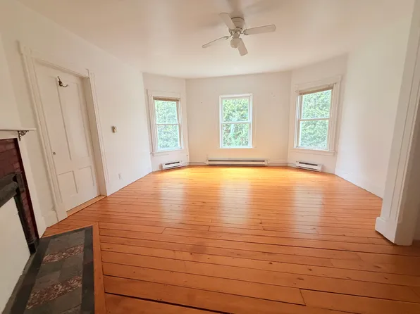 18 Clark Ave, Johnson, VT